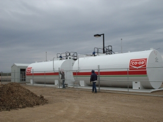 Fueling Tanks Fence Construction